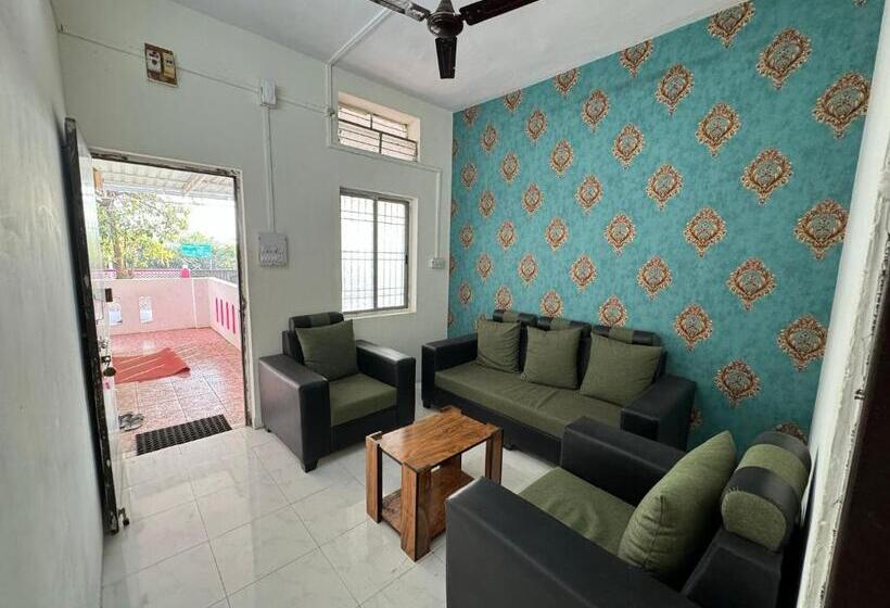 Люкс, Daulatabad Guest House