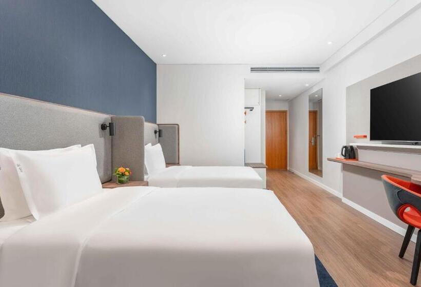 Номер Стандарт, Holiday Inn Express Weifang City Center, An Ihg