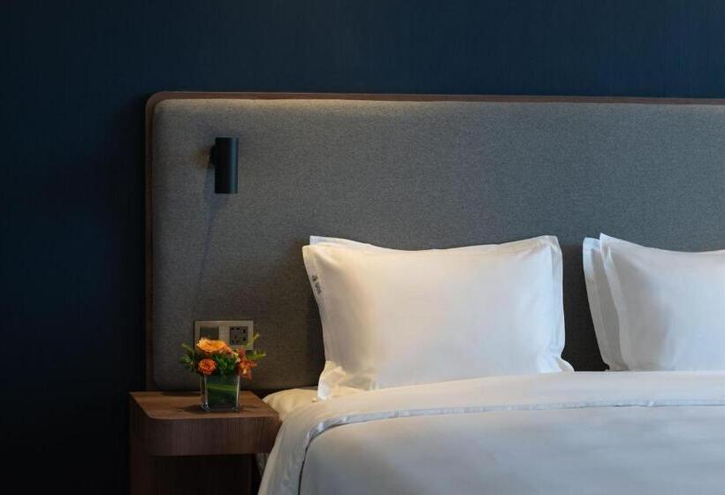 Люкс Кровать Кинг, Holiday Inn Express Weifang City Center, An Ihg