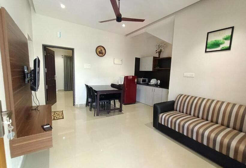Семейное Бунгало, Stayberries Hornbill Villa Athirappilly