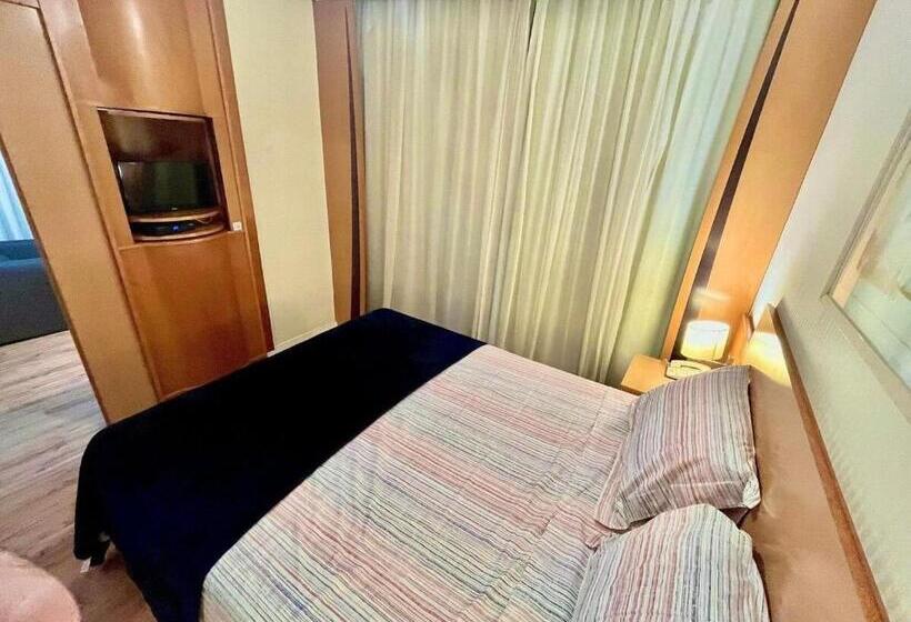 اتاق ساده سه‌ نفره, Lflats No Hotel Stella Vega