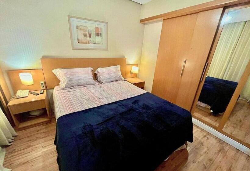 اتاق ساده سه‌ نفره, Lflats No Hotel Stella Vega