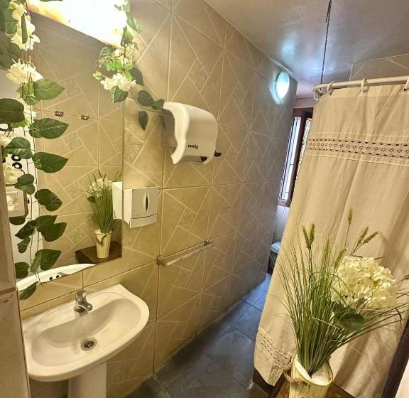 Кровать в Общей Комнате, Enjoy Hostel