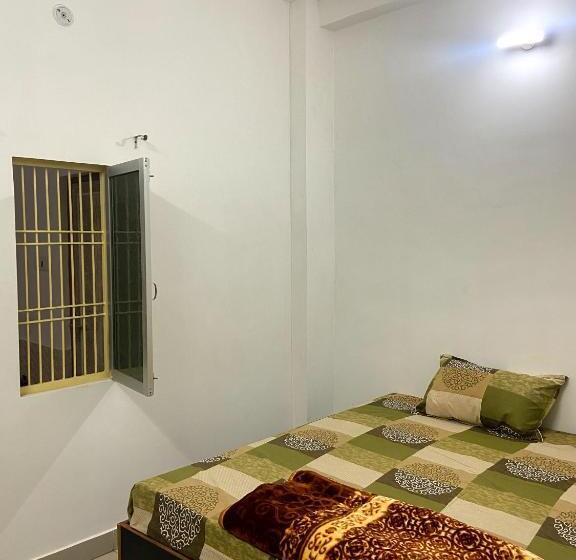 Quarto Familiar, Garuda Guest House