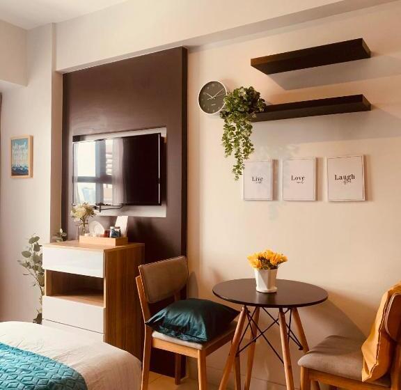 디럭스 스튜디오, Young S Haven  Horizons 101 Condominium