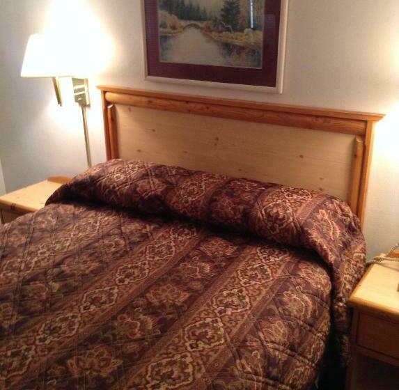 Номер Стандарт, Central Motel