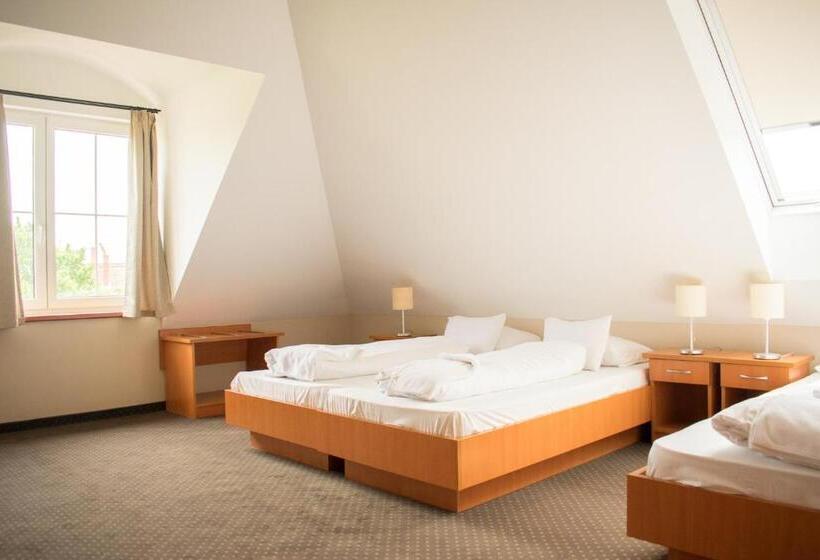 Номер Стандарт Трехместный, P4w Hotel Residence Szombathely