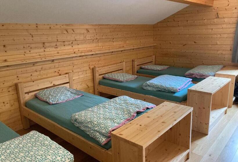 Cama em Quarto Compartilhado, Refuge Du Lac Du Lou
