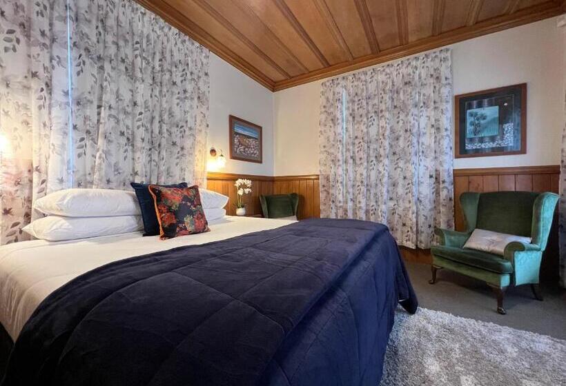 디럭스 룸 킹사이즈 침대, Riverhead Villa