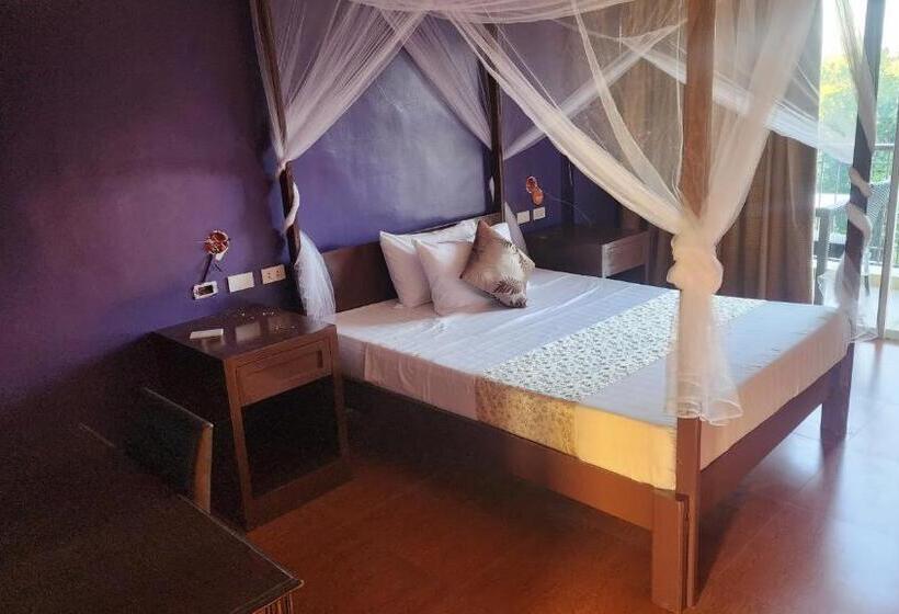 Deluxe Room View Sea with Balcony, Palacio Puerto Princesa