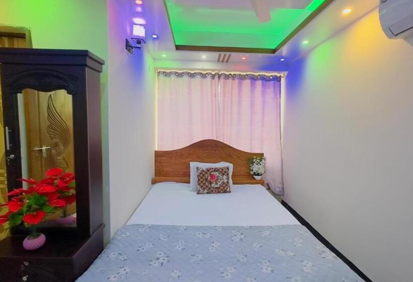 اتاق استاندارد یک نفره, Royal Blue Residence