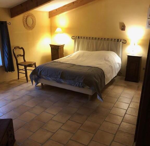 Номер Стандарт Вид на Сад, Chambres D Hôtes   Le Mas Du Colombeyras