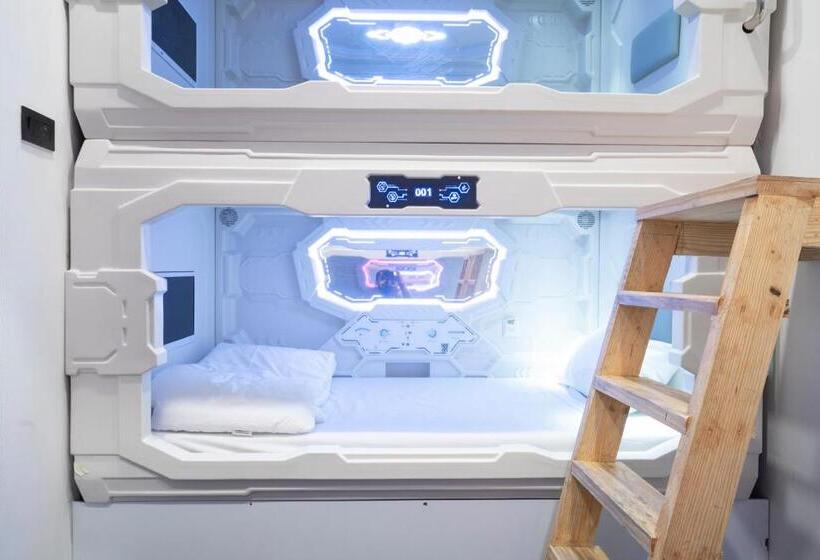 Номер Стандарт, Naptapgo   Japanese Premium Pod Hotel   Walk To Noida Electronic City Metro! Wifi, Lounge