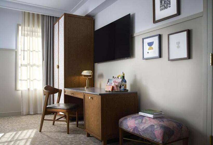 Номер Стандарт, Heron Old Town Alexandria