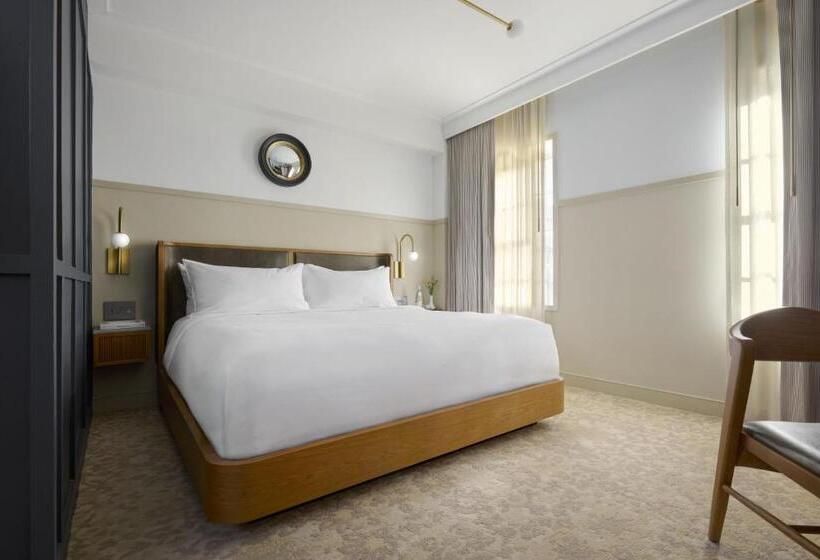 Номер Стандарт, Heron Old Town Alexandria