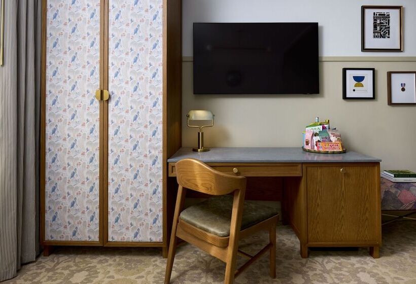 Номер Стандарт, Heron Old Town Alexandria