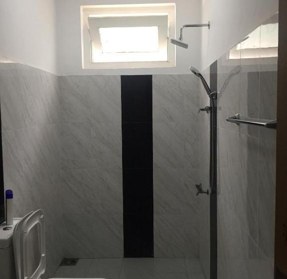 Кровать в Общей Комнате, Best Hostel Yala