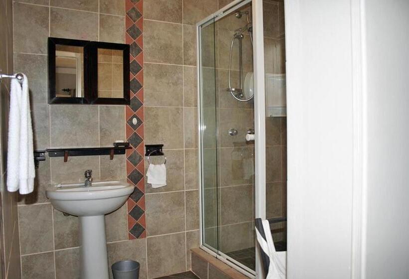 اتاق استاندارد, Room In Bb   Twin Room The Lions   Amarachi Bed Breakfast