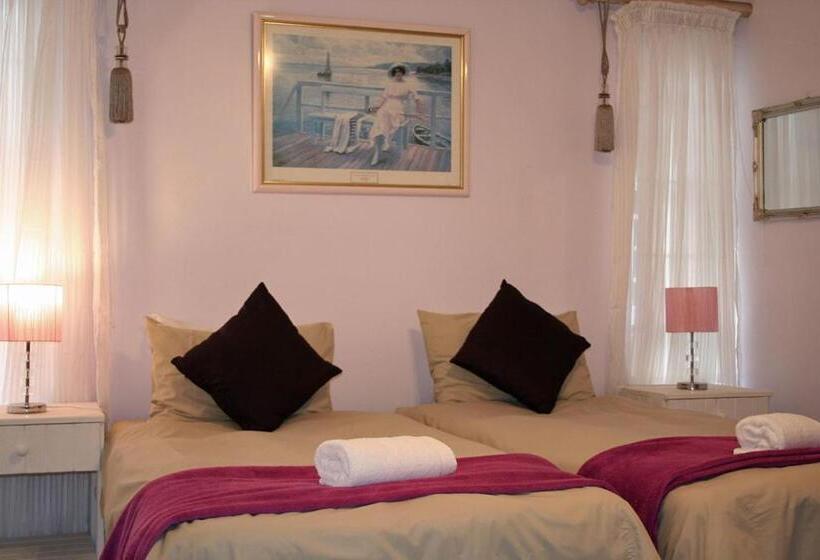 اتاق استاندارد, Room In Bb   Twin Room The Lions   Amarachi Bed Breakfast