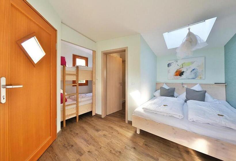 Семейный Номер, Baumhaushotel Oberbayern