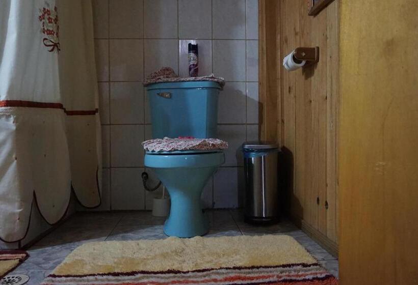 Standardrum Delat Badrum, Hospedaje Amapola