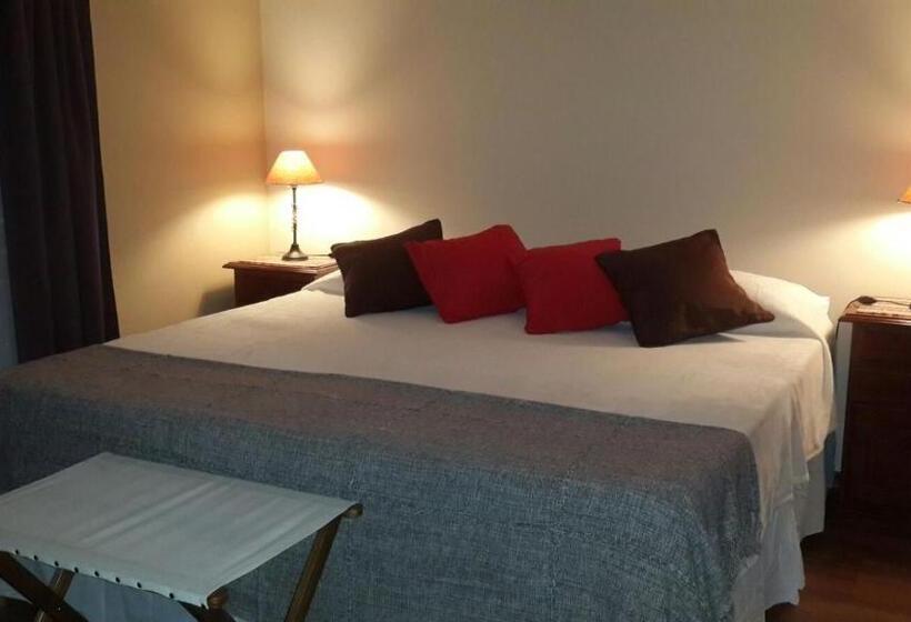 Номер Superior Кровать Кинг, Posada Del Leñatero Ezeiza