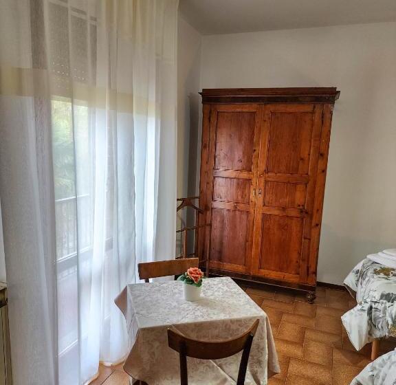 Номер Economy, Gold B&b