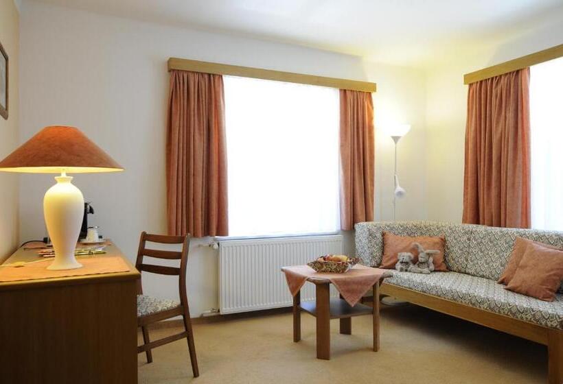 Люкс Deluxe Кровать Кинг, Horský Pension Gendorf