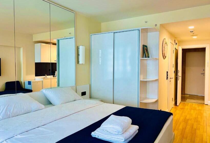 استودیوی استاندارد با چشم‌انداز دریا, Orbi Citi Black Sea View Apart