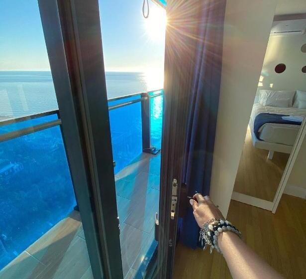 استودیوی استاندارد با چشم‌انداز دریا, Orbi Citi Black Sea View Apart
