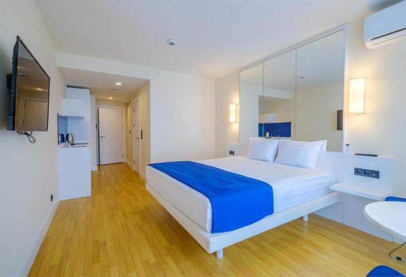 استودیوی استاندارد با چشم‌انداز دریا, Orbi Citi Black Sea View Apart