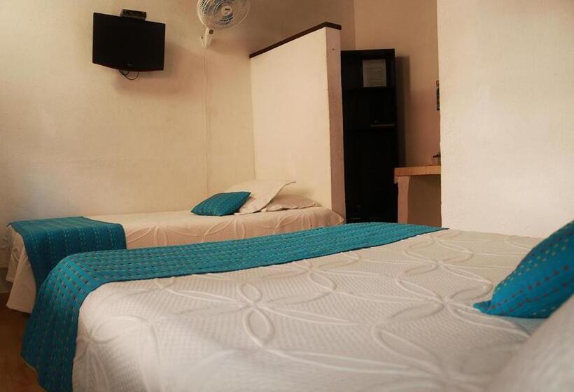 اتاق استاندارد سه نفره, Hostal El Zafiro Del Café