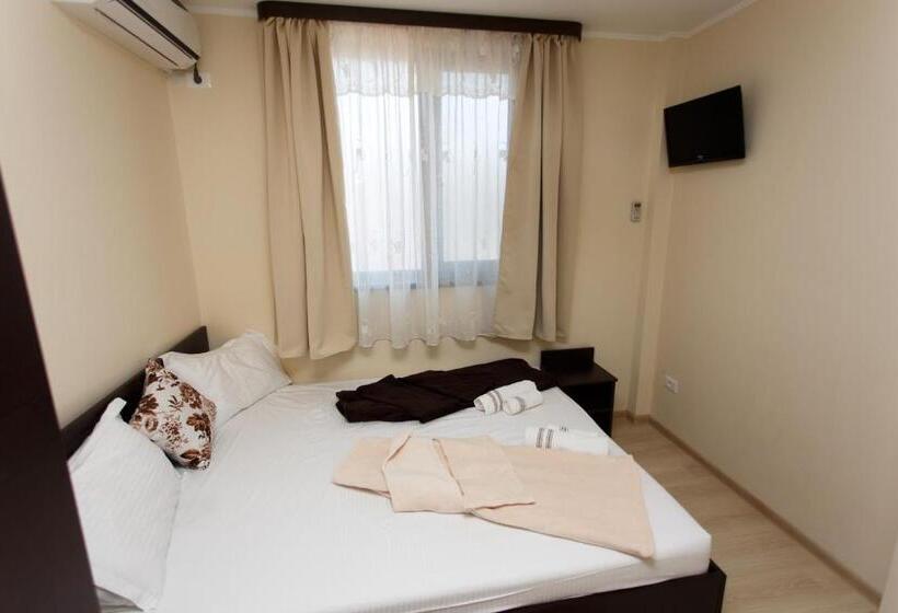 اتاق استاندارد چهار تخته, Vila Sandra