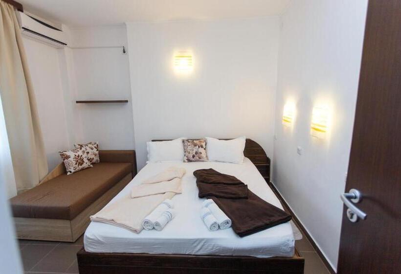 سوییت جونیور با بالکن, Vila Sandra