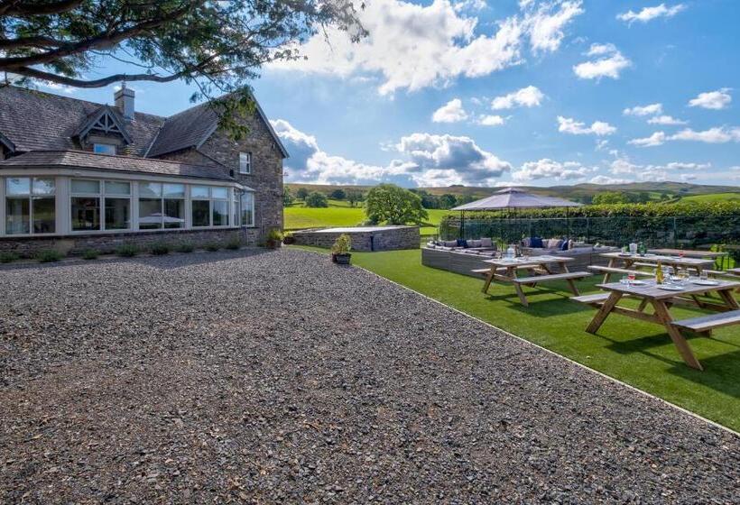 디럭스 룸, Howgills House