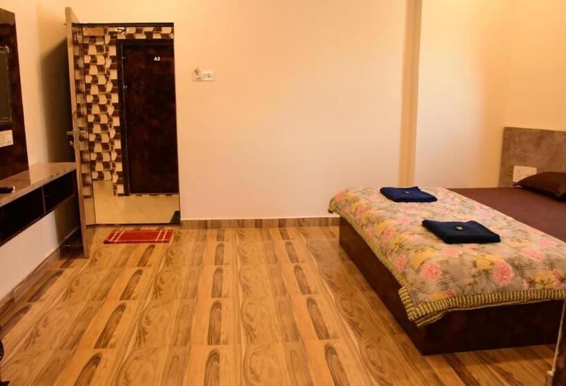 Номер Deluxe, Suyog Matheran