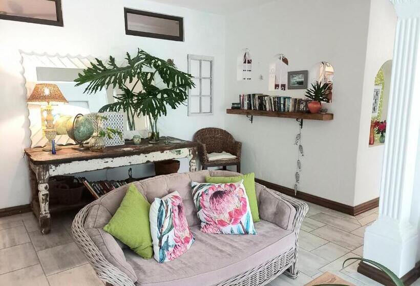 Номер Deluxe, Royal Palm Suite, Villa Roc Guesthouse, Salt Rock Ballito, Solar Power