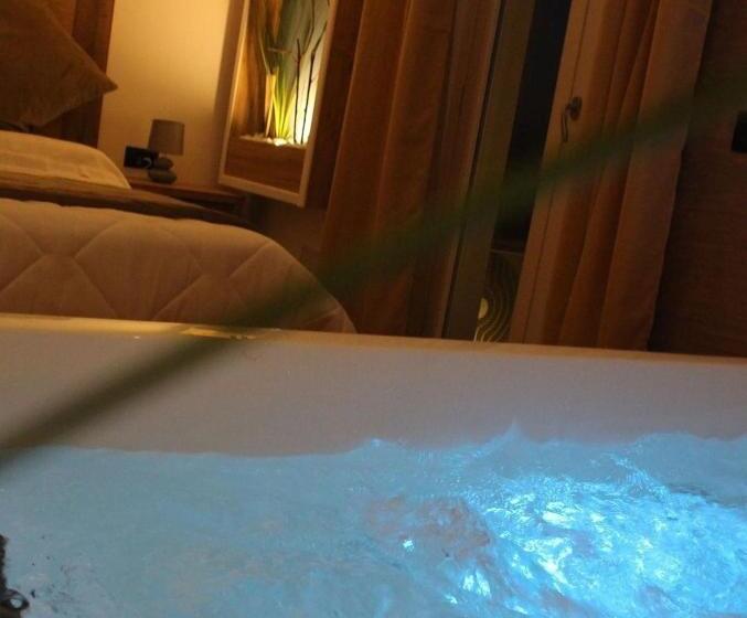 Полулюкс Вид на Море, Suite Pizzo Jacuzzi Rooms