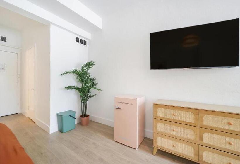 آپارتمان سوپریور 1 خوابه, Tropics Hotel Miami Beach