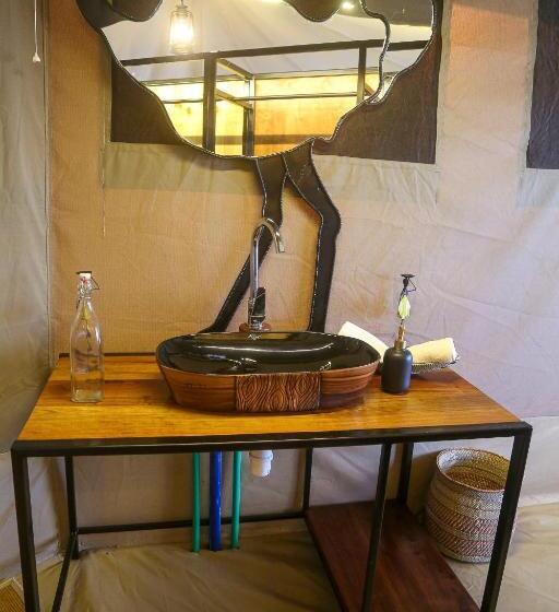 컴포트 트리플 룸, Ndoto Serengeti Camp