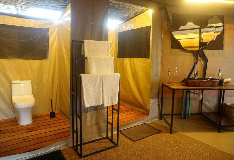 חדר קומפורט לשלושה, Ndoto Serengeti Camp