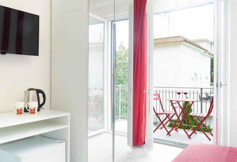 Номер Deluxe Вид на Море Боковой, Summer Colors Rooms & Apartments