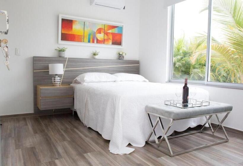 Quarto Estandar, Casa Romero