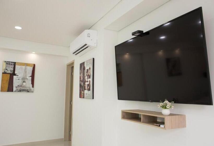 Quarto Deluxe, Casa Romero