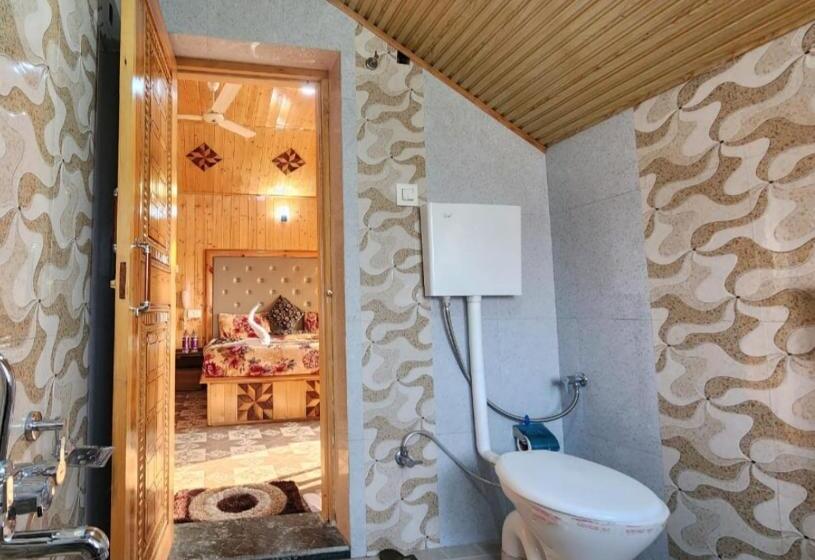 Семейный Номер, Behtereen Resort
