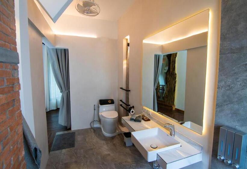 Трехместный Номер Deluxe, La Belle Vie   Boutique Hotel Adults Only