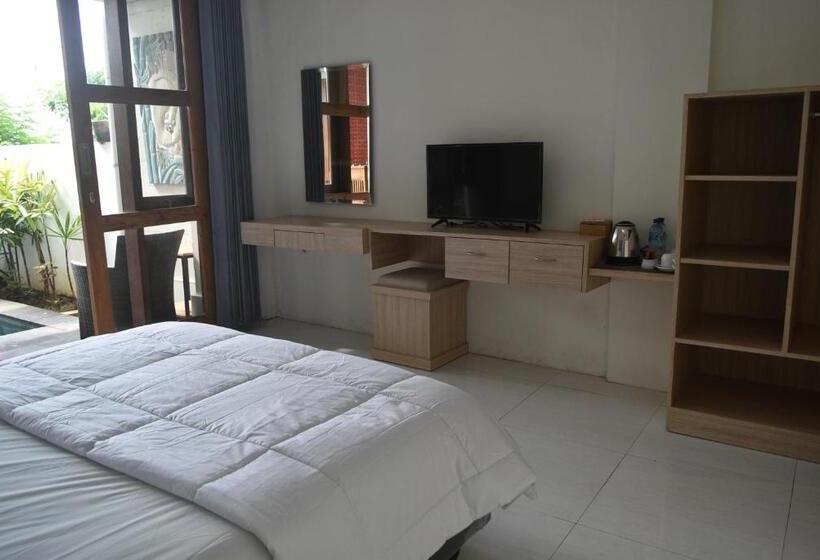 Номер Стандарт Вид на Бассейн, Ketut Joglo Guest House