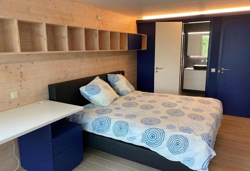 غرفة قياسية, Chambres Perchees