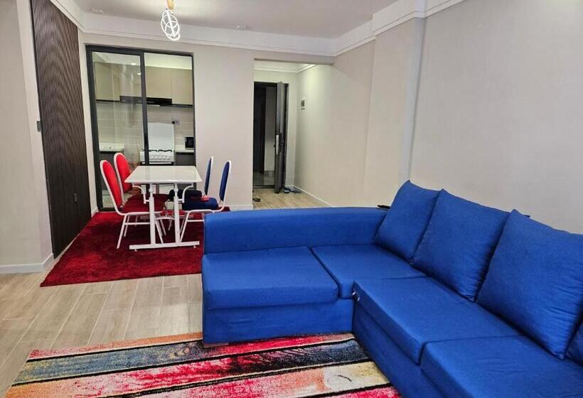 اتاق کلاس بیزنس, Holiday Inn Suits Nairobi