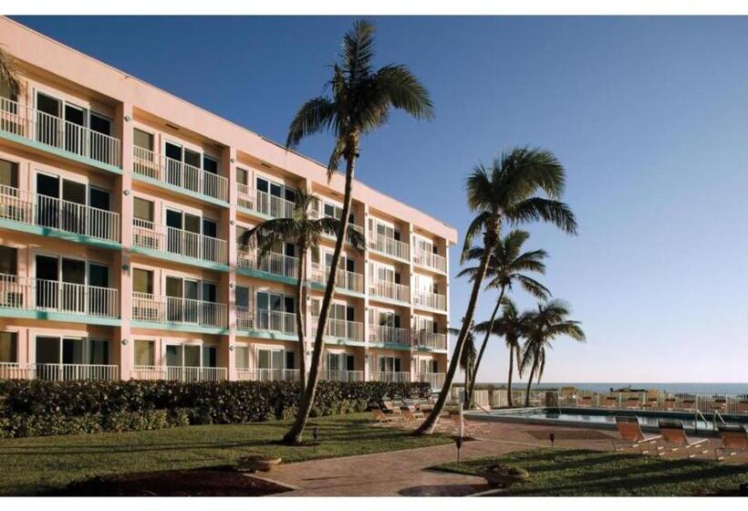 Студия Стандарт Вид на Море, Discover The Charm And The Sea Gardens, An Exceptional Gold Coast Studio Condo Retreat   Special Off